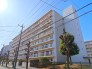 周囲は閑静な住宅街でありながら、商業施設が多く便利な立地です。 10m