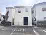 両面道路に面している為、風通しも良く解放感もあります。