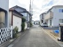 4m幅員の道路に面しておりお車の運転が苦手な方でも安心して出入りいただけます。
