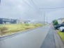 6m幅員の道路に面しておりお車の運転が苦手な方でも安心して出入りいただけます。
