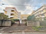 小学校も近くお子様も安心です。 140m