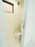 1.2階にそれぞれトレイがございます。朝の混雑時に分散して利用できるほか、ゲスト用としても使い分けることもできます。
