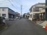 戸建てが立ち並ぶ静かな住宅街。四季折々の移り変わりを感じながら自然と楽しみ、暮らす、そんな毎日を日々の中で感じられる住環境
