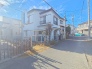 周辺住民以外の交通が無く、安全で閑静な住環境が保たれやすい立地です。