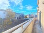 南向きで陽当たり良好なバルコニー。お洗濯物がすぐに乾きます。
