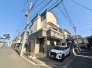 戸建てが立ち並ぶ静かな住宅街。四季折々の移り変わりを感じながら自然と楽しみ、暮らす、そんな毎日を日々の中で感じられる住環境
