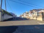 戸建てが立ち並ぶ静かな住宅街。四季折々の移り変わりを感じながら自然と楽しみ、暮らす、そんな毎日を日々の中で感じられる住環境
