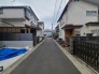 戸建てが立ち並ぶ静かな住宅街。四季折々の移り変わりを感じながら自然と楽しみ、暮らす、そんな毎日を日々の中で感じられる住環境

