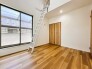 部屋の上部にはゆったりとしたロフトがありお子様のお楽しみスペースとしても収納スペースとして活用いただけけます。
