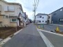 戸建てが立ち並ぶ静かな住宅街。四季折々の移り変わりを感じながら自然と楽しみ、暮らす、そんな毎日を日々の中で感じられる住環境


