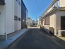 戸建てが立ち並ぶ静かな住宅街。四季折々の移り変わりを感じながら自然と楽しみ、暮らす、そんな毎日を日々の中で感じられる住環境
