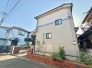 戸建てが立ち並ぶ静かな住宅街。四季折々の移り変わりを感じながら自然と楽しみ、暮らす、そんな毎日を日々の中で感じられる住環境
