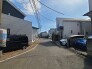 戸建てが立ち並ぶ静かな住宅街。四季折々の移り変わりを感じながら自然と楽しみ、暮らす、そんな毎日を日々の中で感じられる住環境
