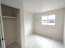 衣類の整理整頓に嬉しいクローゼット付きのお部屋。お子様のお部屋としても便利です。
