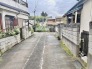戸建てが立ち並ぶ静かな住宅街。四季折々の移り変わりを感じながら自然と楽しみ、暮らす、そんな毎日を日々の中で感じられる住環境
