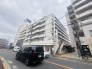 商業施設が徒歩圏内に充実、日々のお買い物も安心な環境です。
