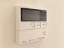 自動湯張り機能も追い焚き機能も完備しております。
給湯器本体も新品に交換済み！