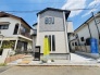 戸建てが立ち並ぶ静かな住宅街。四季折々の移り変わりを感じながら自然と楽しみ、暮らす、そんな毎日を日々の中で感じられる住環境
