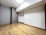衣類の整理整頓に嬉しいクローゼット付きのお部屋。お子様のお部屋としても便利です。
