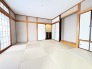 和室があるとやはりどこか心落ち着いてしまいます。客間としてもちょうど良い8帖。
