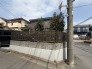 戸建てが立ち並ぶ静かな住宅街。四季折々の移り変わりを感じながら自然と楽しみ、暮らす、そんな毎日を日々の中で感じられる住環境
