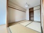 2面採光を確保した明るい室内は、爽やかな風を感じる居心地の良い空間です。
