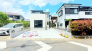 戸建てが立ち並ぶ静かな住宅街。四季折々の移り変わりを感じながら自然と楽しみ、暮らす、そんな毎日を日々の中で感じられる住環境
