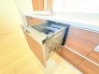 家事時間を短縮できる食洗器付き、毎日の負担を減らしてお料理を楽しめる嬉しい設備です。
