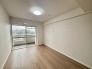今からここを誰のお部屋にしようか、そんな洋室。大きさは6.3帖です。
