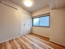 衣類の整理整頓に嬉しいクローゼット付きのお部屋。お子様のお部屋としても便利です。
