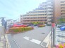 マンションの敷地内に駐車場あり！