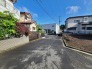 戸建てが立ち並ぶ静かな住宅街。四季折々の移り変わりを感じながら自然と楽しみ、暮らす、そんな毎日を日々の中で感じられる住環境
