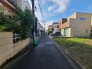 戸建てが立ち並ぶ静かな住宅街。四季折々の移り変わりを感じながら自然と楽しみ、暮らす、そんな毎日を日々の中で感じられる住環境
