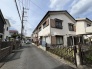 周囲の環境に自然と馴染む、落ち着いた佇まい。日々の生活を穏やかに過ごせる住環境が魅力です
