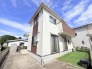 戸建てが立ち並ぶ静かな住宅街。四季折々の移り変わりを感じながら自然と楽しみ、暮らす、そんな毎日を日々の中で感じられる住環境

