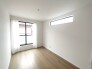 洋室6帖：
今からここを誰のお部屋にしようか、そんな洋室。大きさは5帖です。
