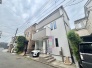 戸建てが立ち並ぶ静かな住宅街。四季折々の移り変わりを感じながら自然と楽しみ、暮らす、そんな毎日を日々の中で感じられる住環境
