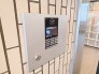 マンションの入口にはオートロック機能を完備。
防犯性能が高く、安心してお住まいいただけます。