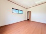 衣類の整理整頓に嬉しいクローゼット付きのお部屋。お子様のお部屋としても便利です。
