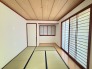 和室があるとやはりどこか心落ち着いてしまいます。客間としてもちょうど良い約6帖。
