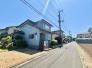 周辺は戸建てが建ち並ぶ閑静な住宅街です。 10m