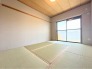 和室があるとやはりどこか心落ち着いてしまいます。客間としてもちょうど良い6帖。
