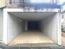大切なお車を雨風から守る、掘り込みガレージ。