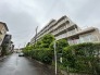 戸建てが立ち並ぶ静かな住宅街。四季折々の移り変わりを感じながら自然と楽しみ、暮らす、そんな毎日を日々の中で感じられる住環境
