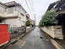 東南側道路に面しており日中もたくさんの陽が入ります。風通りや周辺環境など実際に現地にてご確認ください。
