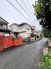4m幅員の公道に面しております。お車の運転が苦手な方でも安心して出入りいただけます。
