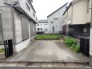 セカンドカーや来客時にも便利なカースペース2台分ございます。
