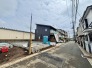 周辺は戸建てが建ち並ぶ閑静な住宅街です。 10m