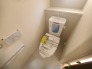 1.2階にそれぞれトレイがございます。朝の混雑時に分散して利用できるほか、ゲスト用としても使い分けることもできます。
