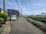 戸建てが立ち並ぶ静かな住宅街。四季折々の移り変わりを感じながら自然と楽しみ、暮らす、そんな毎日を日々の中で感じられる住環境
